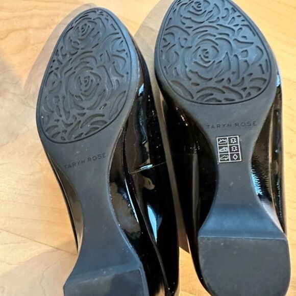 Taryn Rose black patent leather flats‎ - Picture 5 of 8